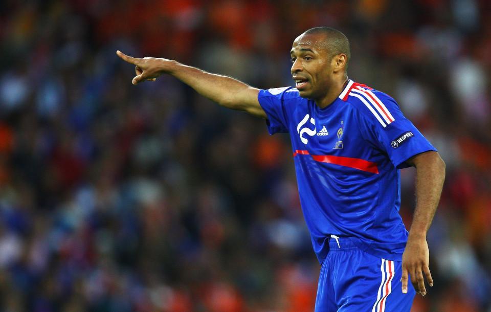 开云官网-法国历史最佳阵容发布：本泽马、坎特落选？评选标准引爆争议