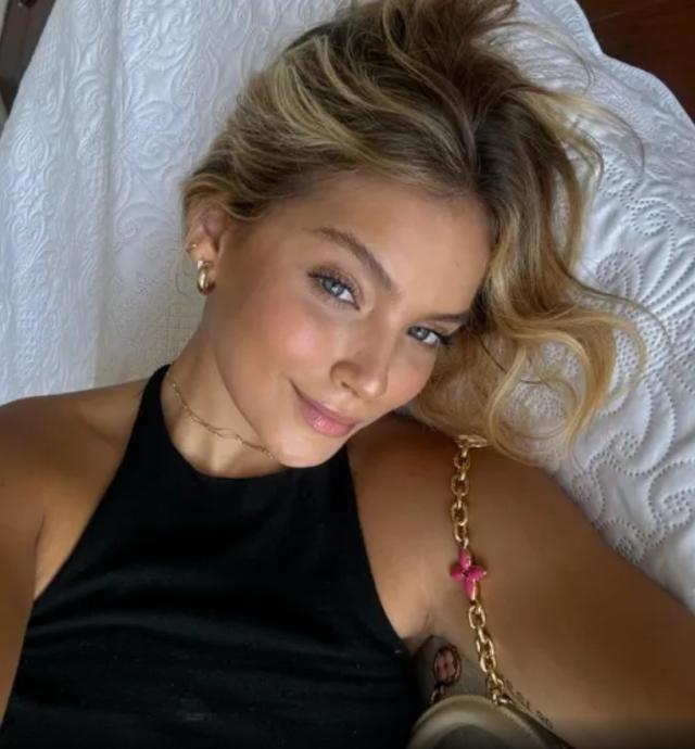 开云-美！17岁恩德里克女朋友21岁 去年10月在一起的！