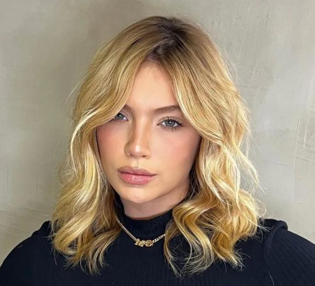 开云-美！17岁恩德里克女朋友21岁 去年10月在一起的！